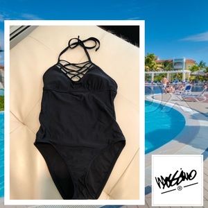 🖤 Mossimo one piece bathing suit🖤